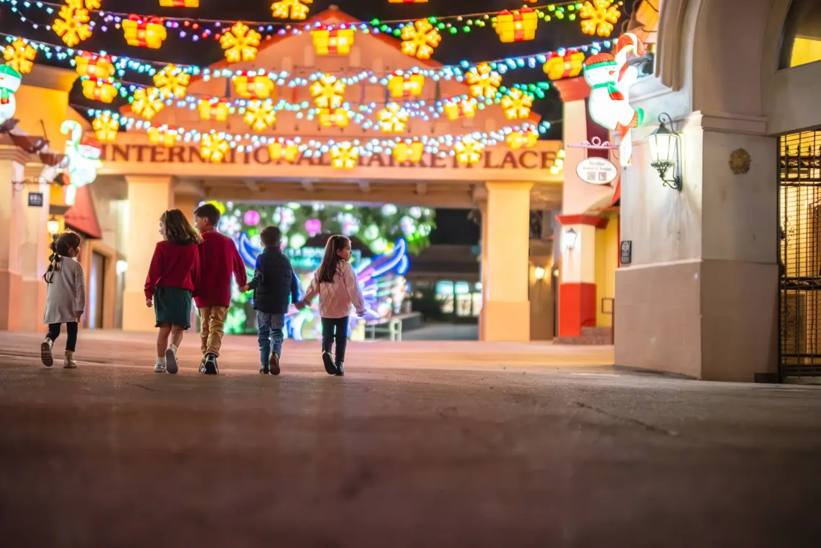 The lit entrance arch at L.A. Zoo Lights